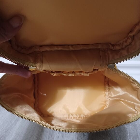 CANTECAILLE Golden Vanity Makeup Bag - Picture 3 of 3